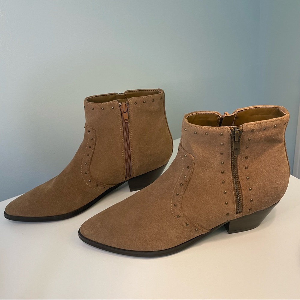 Marc Fisher Tan Suede Leather Wanida Western Studded Ankle Boots 8